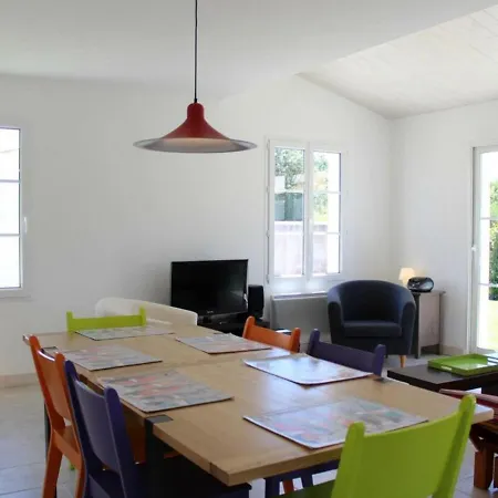 Holiday home Maison Avec Jardin, 6 Couchages, Proche Plages Et Pistes Cyclables, Saint-denis-d'oleron - Fr-1-246a-406 *