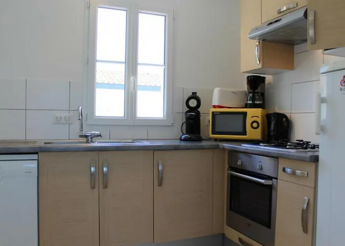 펜션 Maison Mitoyenne 4 Pieces Avec Jardin Clos - Saint Denis D'oleron - Fr-1-246a-406 *