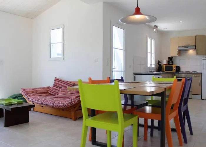 펜션 Maison Mitoyenne 4 Pieces Avec Jardin Clos - Saint Denis D'oleron - Fr-1-246a-406 La Micheliere